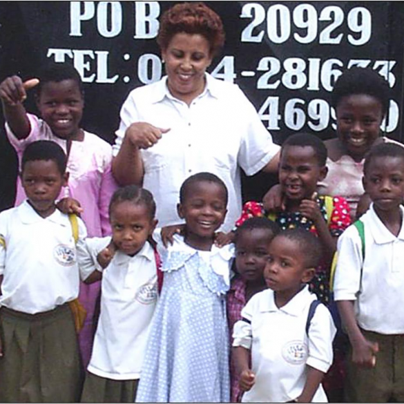 De opening van het opvanghuis in Dar es Salaam.